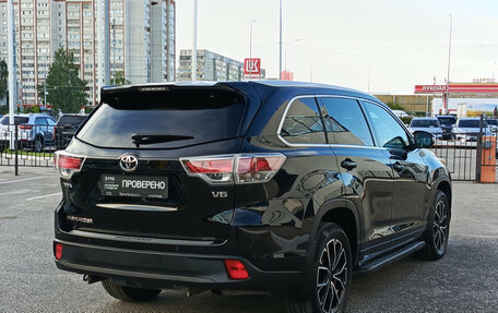Toyota Highlander III, 2015 год, 3 000 000 рублей, 9 фотография