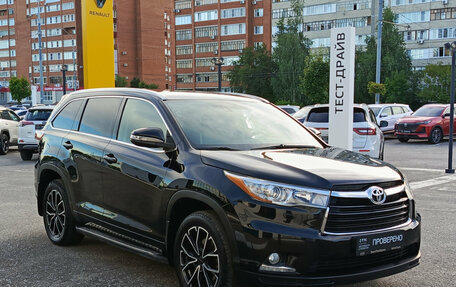Toyota Highlander III, 2015 год, 3 000 000 рублей, 7 фотография