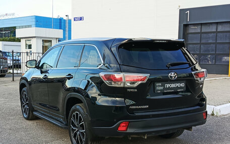Toyota Highlander III, 2015 год, 3 000 000 рублей, 11 фотография