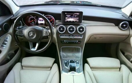 Mercedes-Benz GLC, 2017 год, 3 100 000 рублей, 19 фотография
