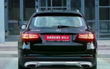 Mercedes-Benz GLC, 2017 год, 3 100 000 рублей, 10 фотография