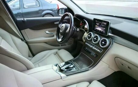 Mercedes-Benz GLC, 2017 год, 3 100 000 рублей, 20 фотография