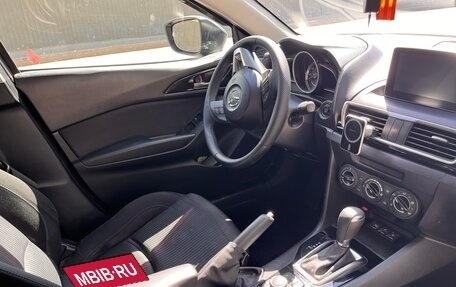 Mazda 3, 2016 год, 115 000 000 рублей, 6 фотография