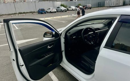KIA Rio IV, 2017 год, 825 000 рублей, 3 фотография