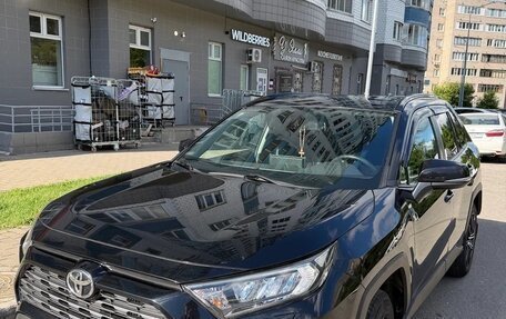 Toyota RAV4, 2019 год, 3 500 000 рублей, 3 фотография