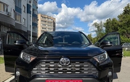 Toyota RAV4, 2019 год, 3 500 000 рублей, 2 фотография