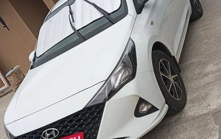 Hyundai Solaris II рестайлинг, 2020 год, 1 590 000 рублей, 5 фотография