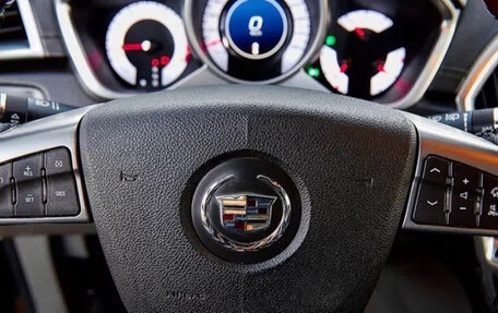 Cadillac SRX II рестайлинг, 2011 год, 900 000 рублей, 11 фотография