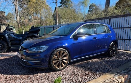 Volkswagen Golf VII, 2019 год, 1 900 000 рублей, 2 фотография