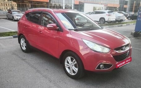 Hyundai ix35 I рестайлинг, 2012 год, 920 000 рублей, 2 фотография