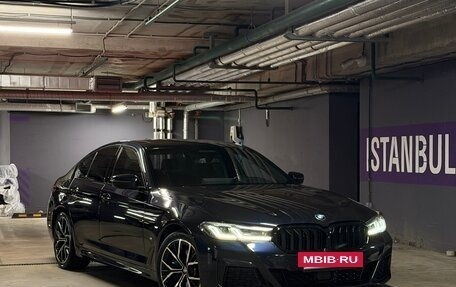 BMW 5 серия, 2021 год, 5 100 000 рублей, 2 фотография