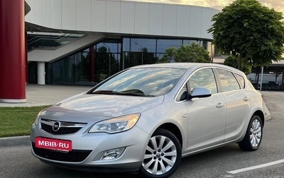 Opel Astra J, 2011 год, 710 000 рублей, 1 фотография