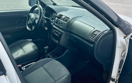 Skoda Fabia II, 2012 год, 350 000 рублей, 14 фотография