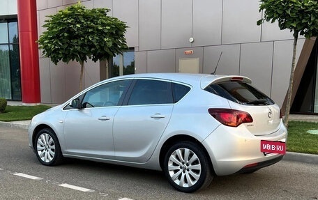 Opel Astra J, 2011 год, 710 000 рублей, 3 фотография