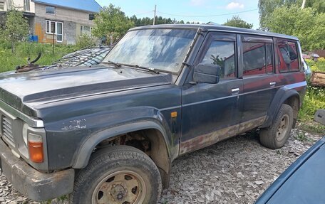 Nissan Patrol, 1990 год, 300 000 рублей, 3 фотография