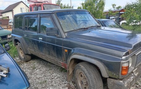 Nissan Patrol, 1990 год, 300 000 рублей, 2 фотография
