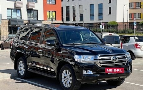 Toyota Land Cruiser 200, 2016 год, 6 200 000 рублей, 2 фотография