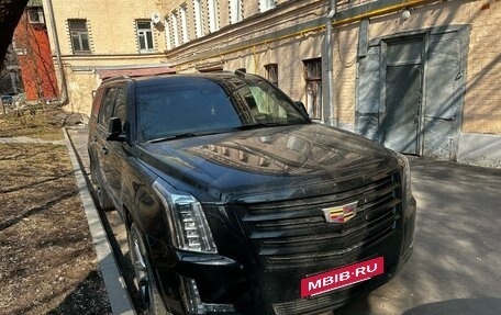 Cadillac Escalade IV, 2019 год, 4 500 000 рублей, 2 фотография