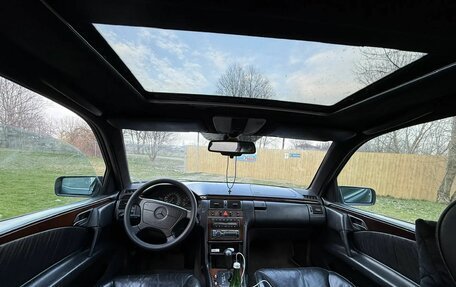 Mercedes-Benz E-Класс, 1995 год, 230 000 рублей, 7 фотография