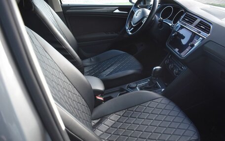 Volkswagen Tiguan II, 2018 год, 2 420 000 рублей, 10 фотография