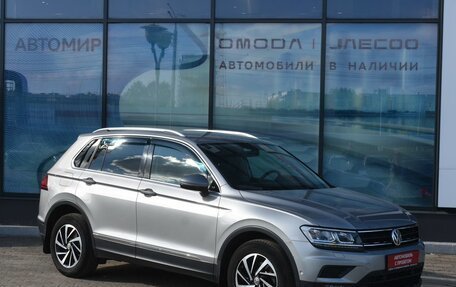 Volkswagen Tiguan II, 2018 год, 2 420 000 рублей, 3 фотография