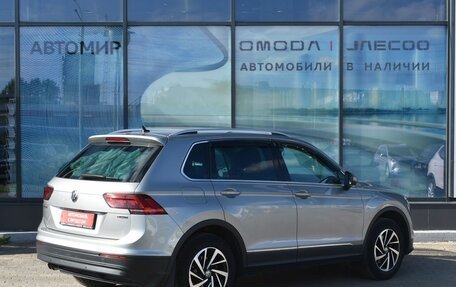 Volkswagen Tiguan II, 2018 год, 2 420 000 рублей, 5 фотография