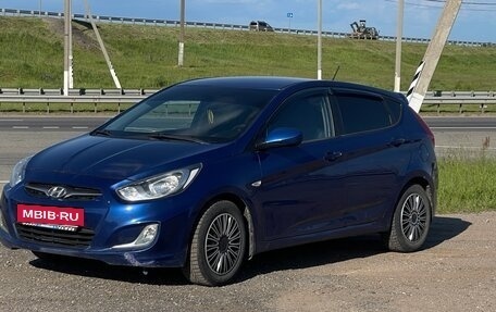 Hyundai Solaris II рестайлинг, 2011 год, 500 000 рублей, 2 фотография