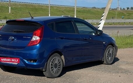 Hyundai Solaris II рестайлинг, 2011 год, 500 000 рублей, 5 фотография