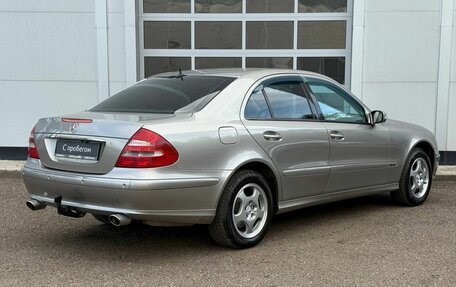 Mercedes-Benz E-Класс, 2003 год, 1 100 000 рублей, 5 фотография