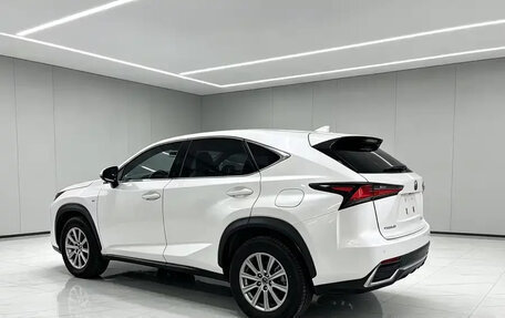 Lexus NX I, 2021 год, 2 500 000 рублей, 6 фотография