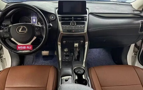 Lexus NX I, 2021 год, 2 500 000 рублей, 10 фотография