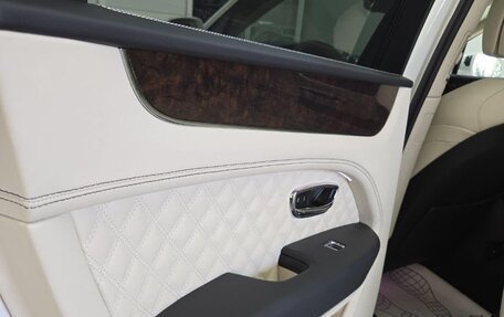 Bentley Bentayga I, 2020 год, 19 800 000 рублей, 15 фотография