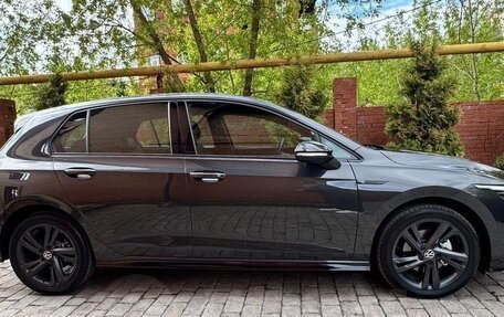 Volkswagen Golf VIII, 2022 год, 2 260 000 рублей, 4 фотография