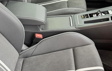 Volkswagen Golf VIII, 2022 год, 2 260 000 рублей, 6 фотография