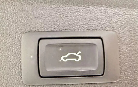 Audi A4, 2023 год, 2 200 000 рублей, 17 фотография