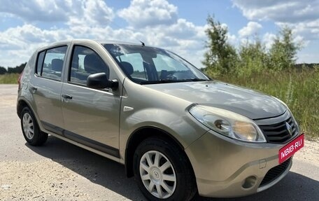 Renault Sandero I, 2012 год, 530 000 рублей, 1 фотография