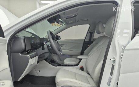 Hyundai Kona, 2024 год, 2 200 000 рублей, 12 фотография