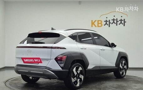 Hyundai Kona, 2024 год, 2 200 000 рублей, 5 фотография