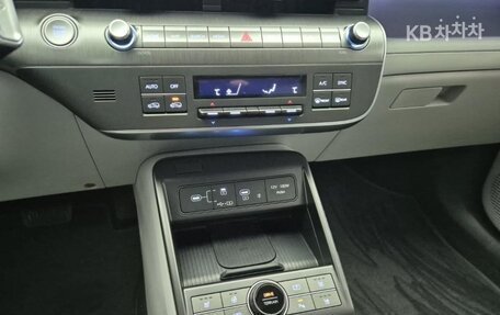 Hyundai Kona, 2024 год, 2 200 000 рублей, 17 фотография