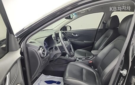 Hyundai Kona I, 2022 год, 1 750 000 рублей, 11 фотография