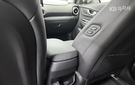 Hyundai Kona I, 2022 год, 1 750 000 рублей, 13 фотография