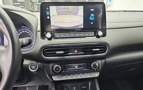 Hyundai Kona I, 2022 год, 1 750 000 рублей, 10 фотография