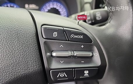 Hyundai Kona I, 2022 год, 1 750 000 рублей, 18 фотография