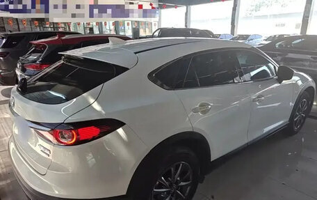 Mazda CX-4, 2023 год, 1 600 000 рублей, 5 фотография