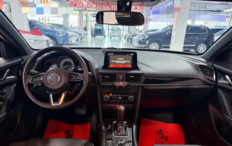 Mazda CX-4, 2023 год, 1 750 000 рублей, 8 фотография