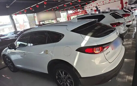 Mazda CX-4, 2023 год, 1 600 000 рублей, 6 фотография