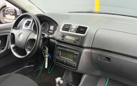 Skoda Fabia II, 2009 год, 630 000 рублей, 10 фотография