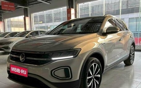 Volkswagen T-Roc I, 2024 год, 1 729 030 рублей, 1 фотография