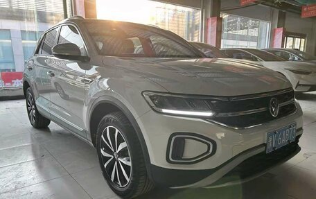 Volkswagen T-Roc I, 2024 год, 1 729 030 рублей, 2 фотография