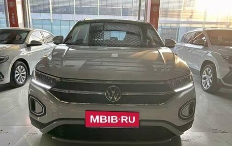 Volkswagen T-Roc I, 2024 год, 1 729 030 рублей, 9 фотография